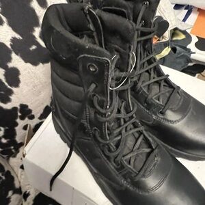 Men's Rugged Black Lace-Up Boots